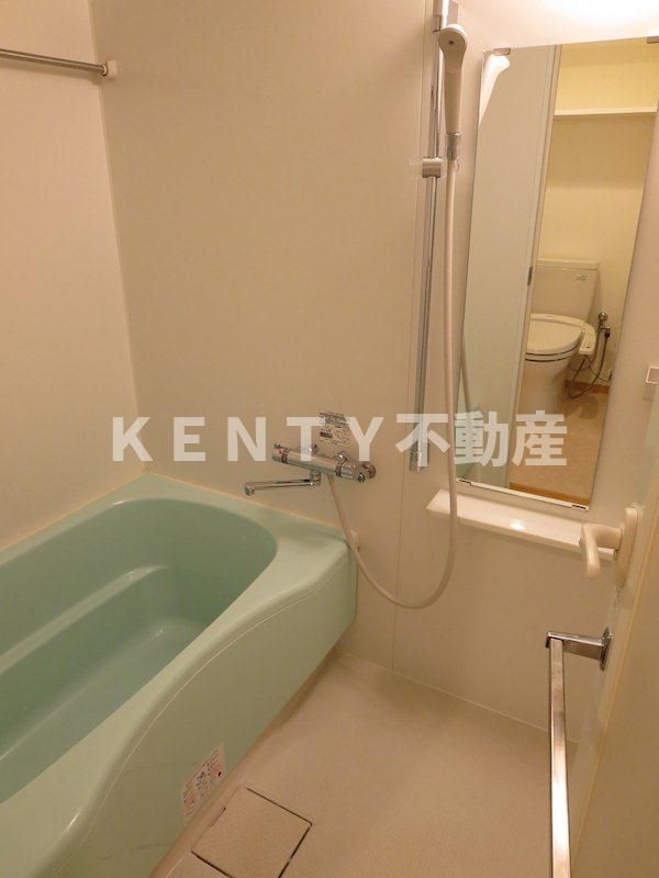 バス・シャワールーム　お風呂で日々の疲れを落としましょう