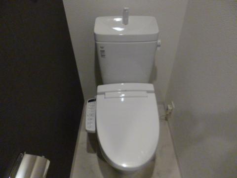 トイレ　シャワー付トイレ