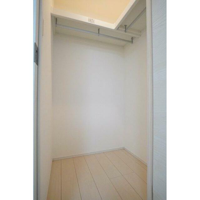 収納　ウォークインクローゼット