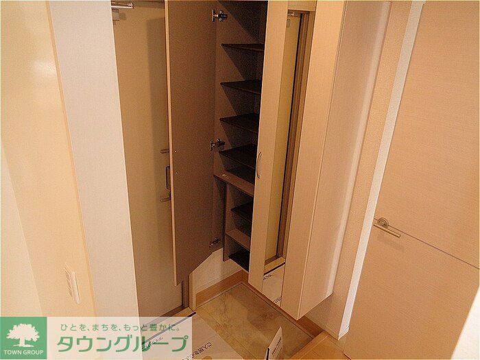 玄関　お問合せはタウンハウジングまで！※現地待合わせ相談可能