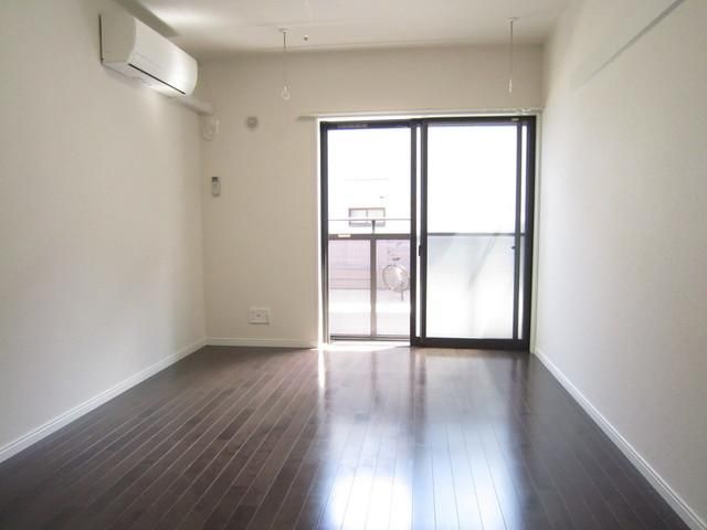 居室・リビング　エアコン付き