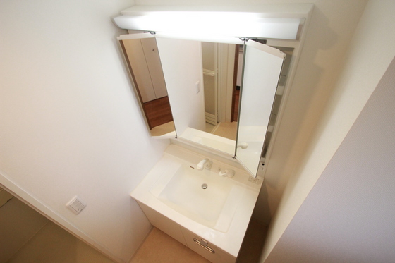 洗面設備　※別部屋の写真です