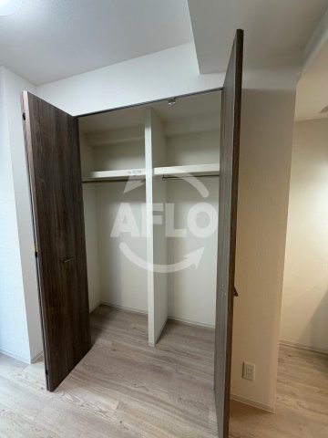 収納　Metrosa谷町六丁目South　クローゼット