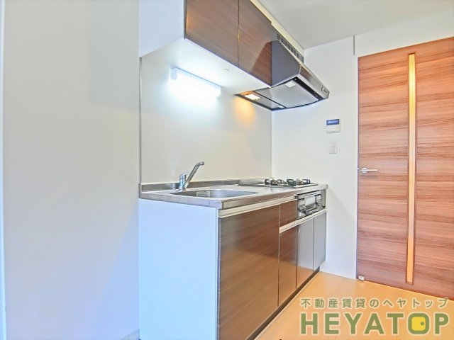 キッチン　毎日のお料理が楽しくなるシステムキッチン完備（同仕様写真）