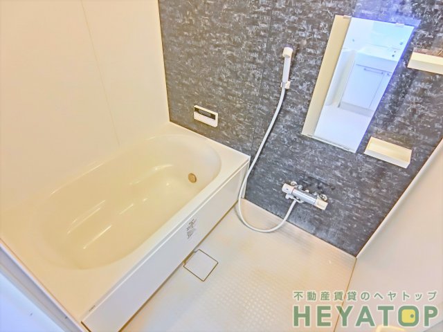 バス・シャワールーム　追焚き・浴室乾燥機付きお風呂（同仕様写真）