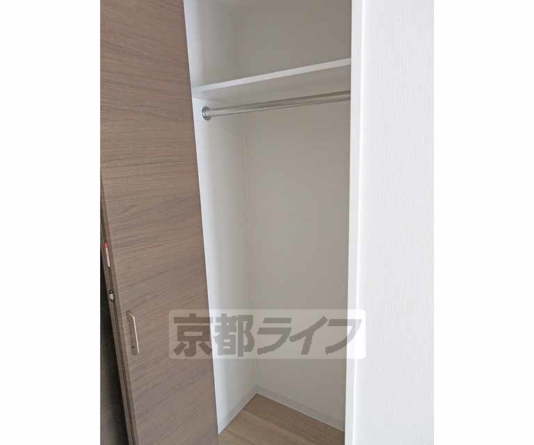 収納　服の収納には困りませんね・