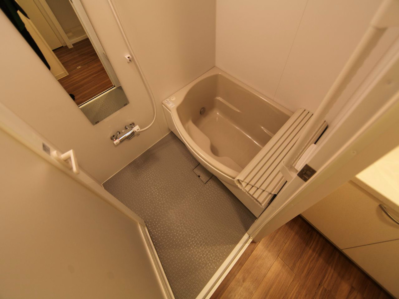 バス・シャワールーム　追い焚き　浴室暖房乾燥機　24時間換気　オートバスバスルーム