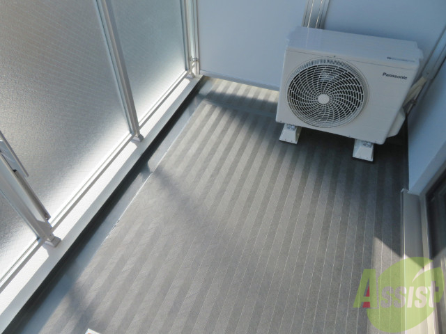 バルコニー　お天気のいい日はバルコニーで洗濯物も干せますよ。