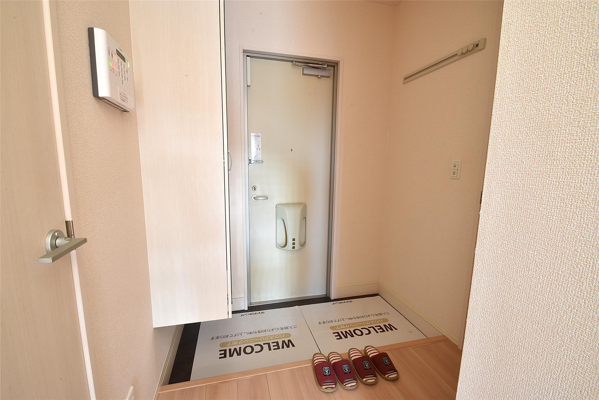 玄関　※105号室参考写真