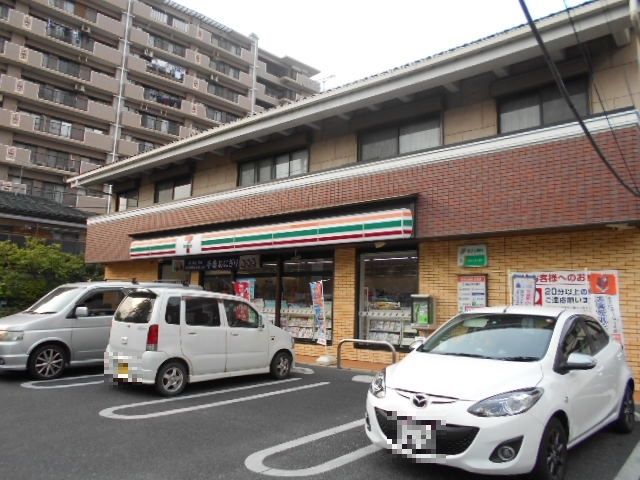 コンビニ　セブン‐イレブン 春日部市粕壁東３丁目店（コンビニ）まで539m