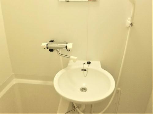 洗面設備　設備・仕様は号室により異なる為、現況を優先致します。