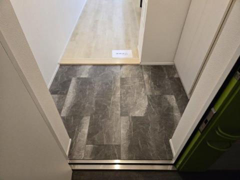 玄関　玄関（イメージ）