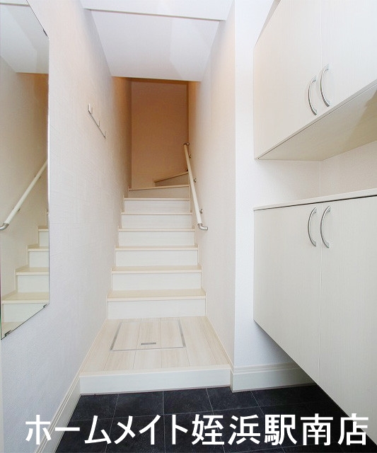 玄関　★天井高靴箱で玄関もスッキリ♪★