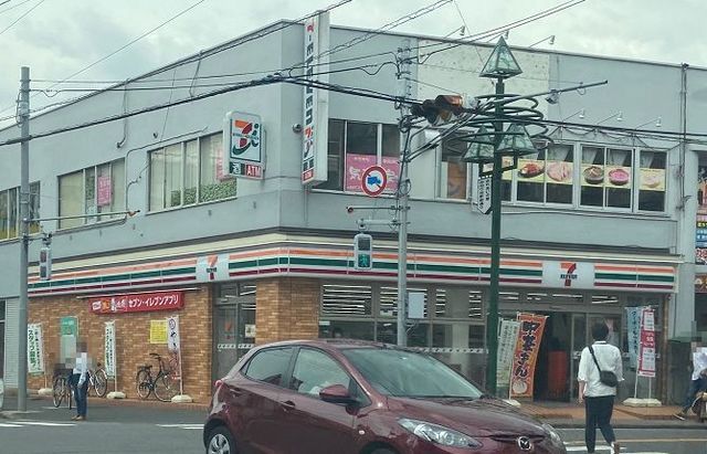 コンビニ　セブンイレブン（コンビニ）まで140m