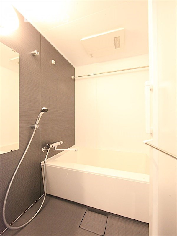 バス・シャワールーム　バスルーム