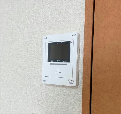 セキュリティ　モニター付きインターホン