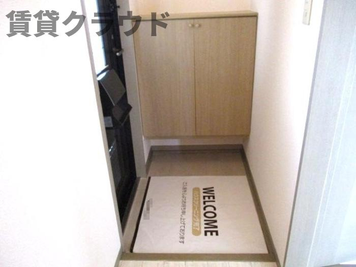 玄関　シューズボックス付きで靴もスッキリ収納！