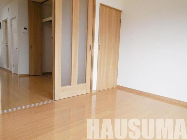 居室・リビング　居室※他号室参考写真です