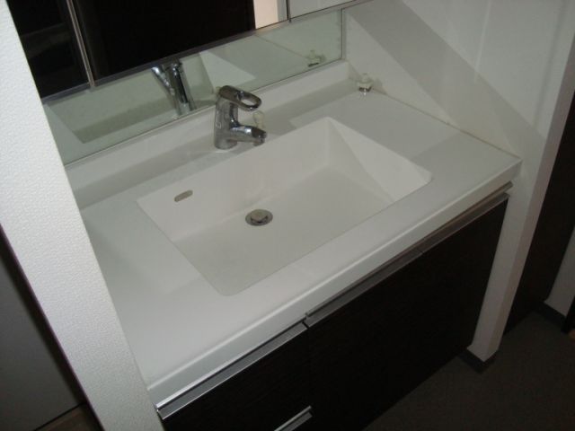 洗面設備　独立洗面台です。