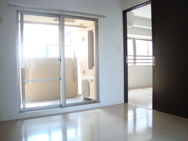 居室・リビング　洋間でうｓ。