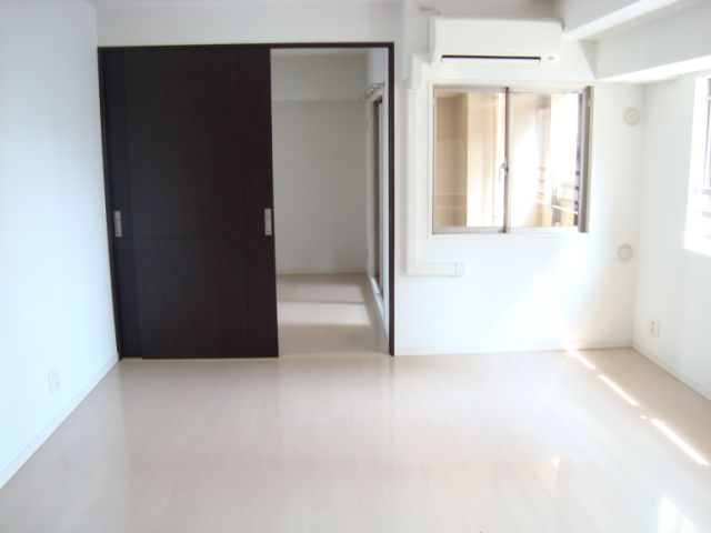 居室・リビング　洋間です。