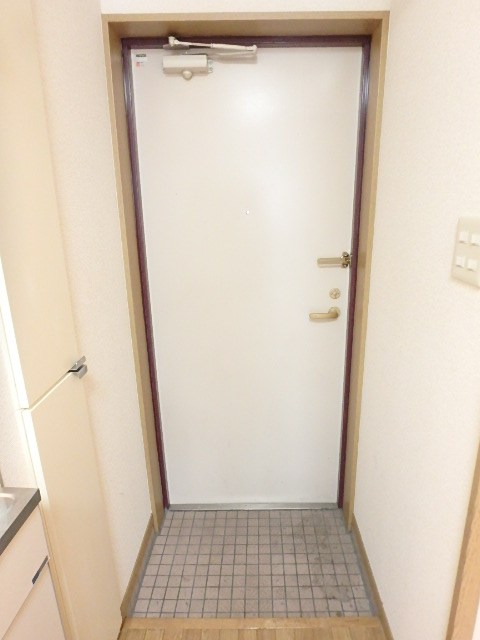 玄関　※参考写真