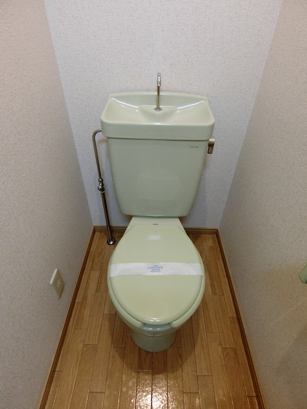 トイレ　別号室写真使用