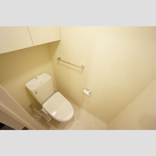 トイレ　温水洗浄暖房便座