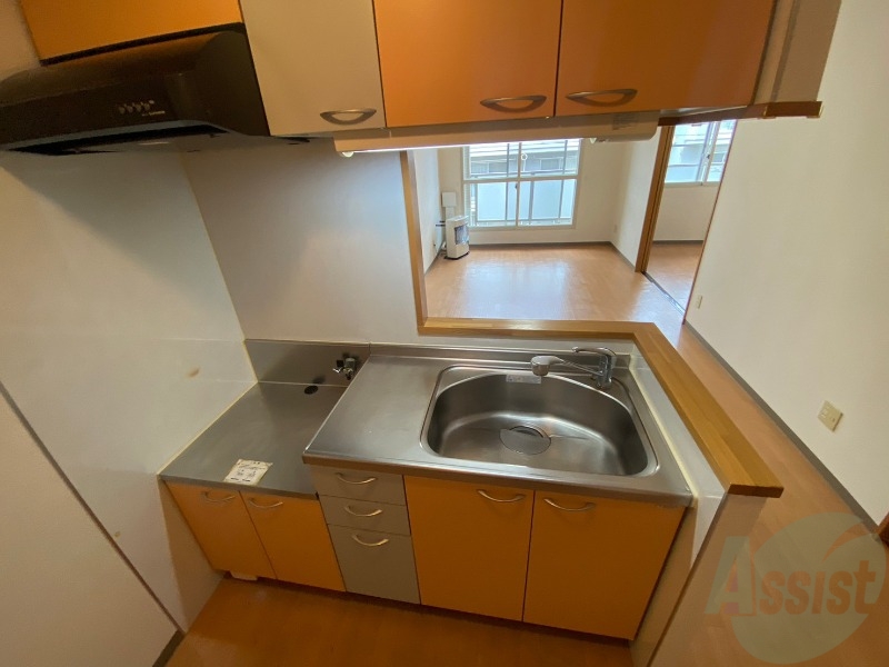 キッチン　キッチンは調理スペースもあり料理がはかどりそうです。