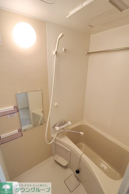 バス・シャワールーム　同施工会社同タイプ　の別建物写真になります。