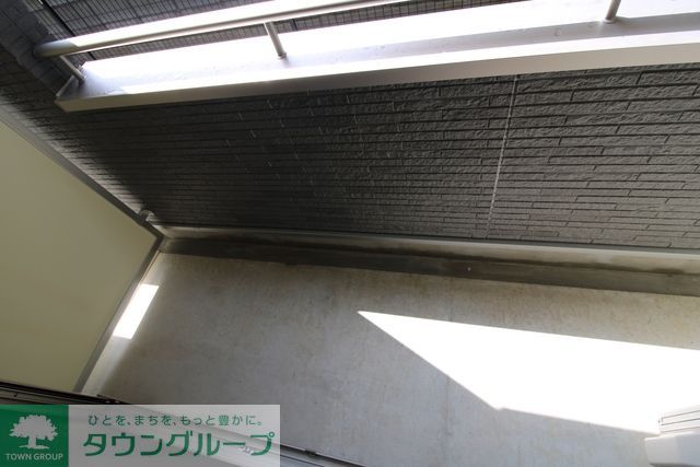 バルコニー　同施工会社同タイプ　の別建物写真になります。