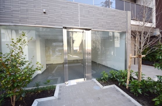 エントランス　☆設備充実☆