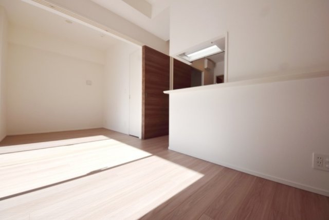 居室・リビング　☆明るい居間☆