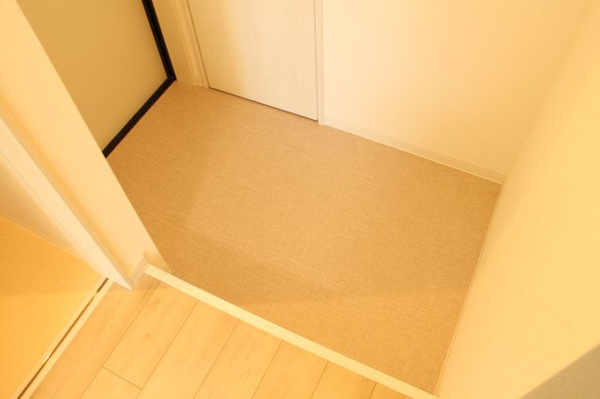玄関　収納もある玄関です