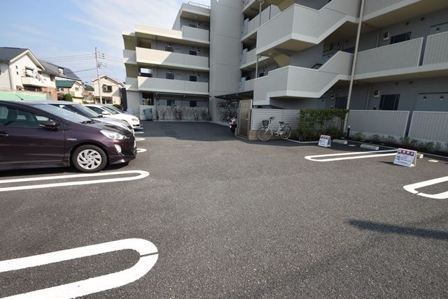 駐車場　★★駐車場★★
