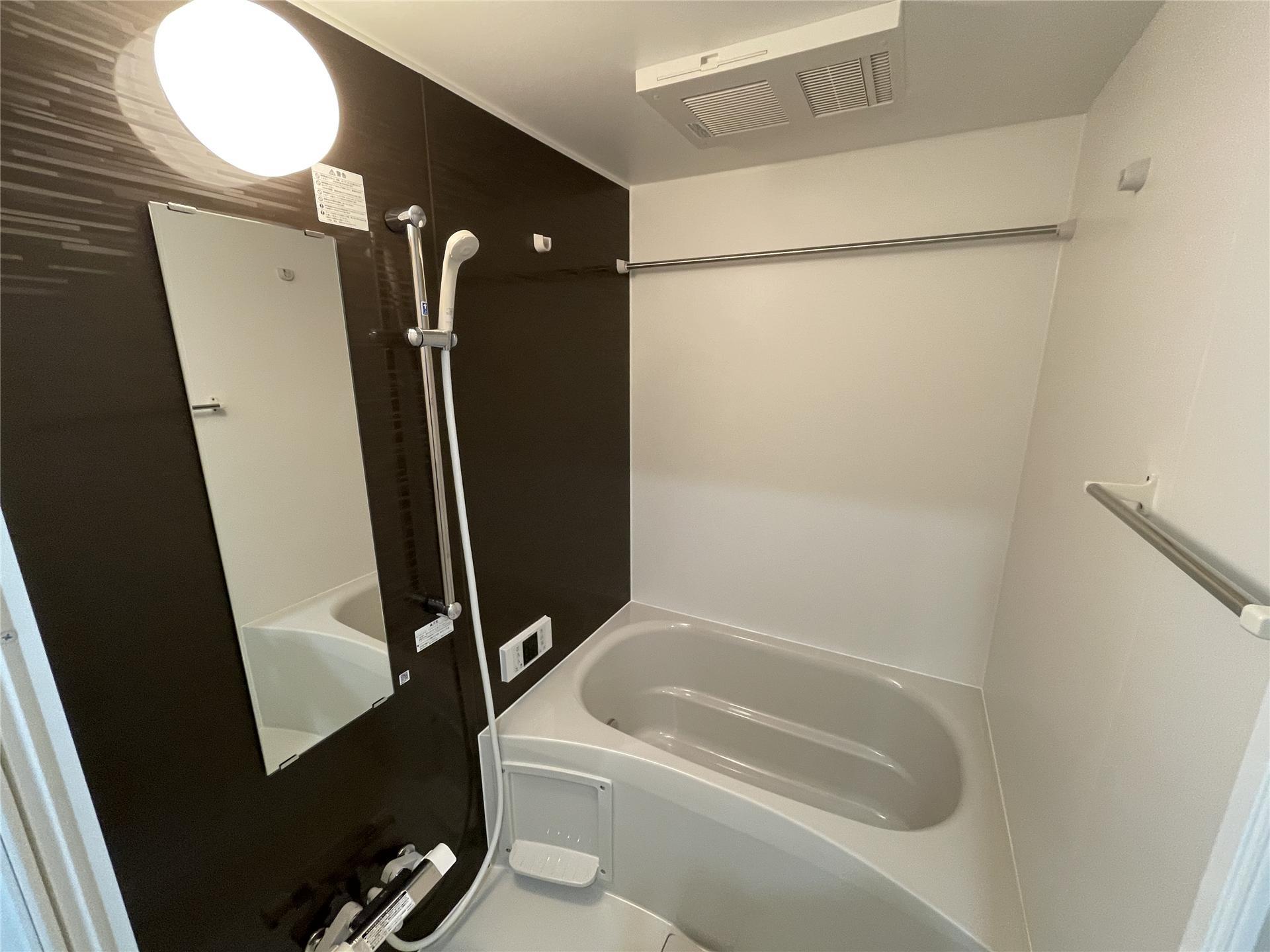 バス・シャワールーム　浴室乾燥機付きです