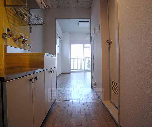 玄関　靴はきちんと並べましょう