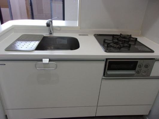 その他設備　システムキッチン同シリーズの参考写真になります。