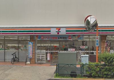 コンビニ　セブンイレブン 大田区山王春日橋店（コンビニ）まで303m