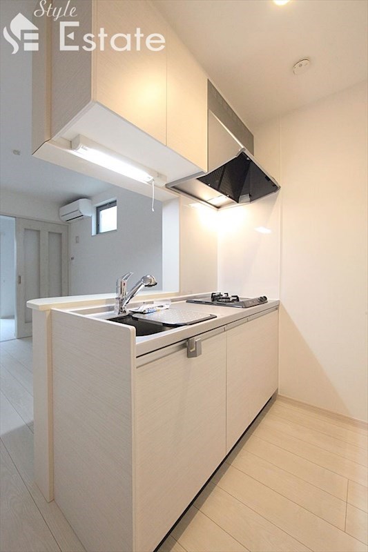 キッチン　システムキッチン★二口ガスコンロ付　別部屋の写真