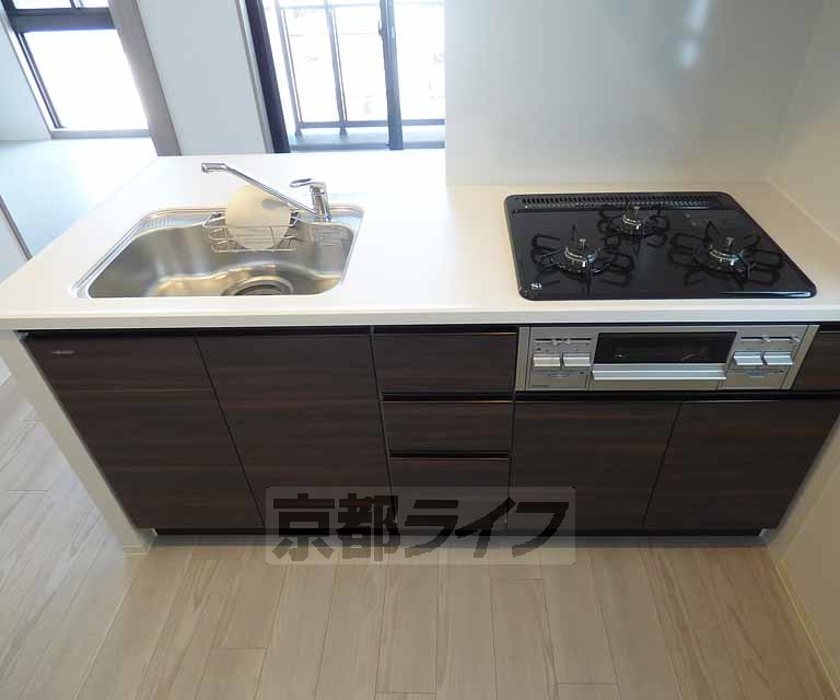 キッチン　ゆとりのあるキッチンです。