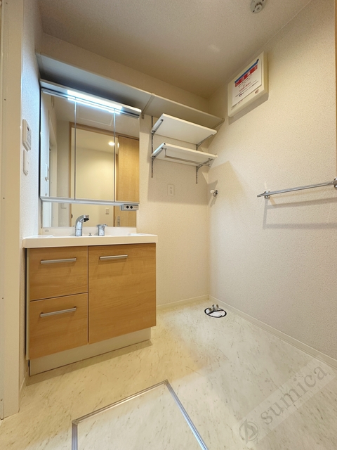 洗面設備　朝の身支度が楽々！！広い洗面＾＾