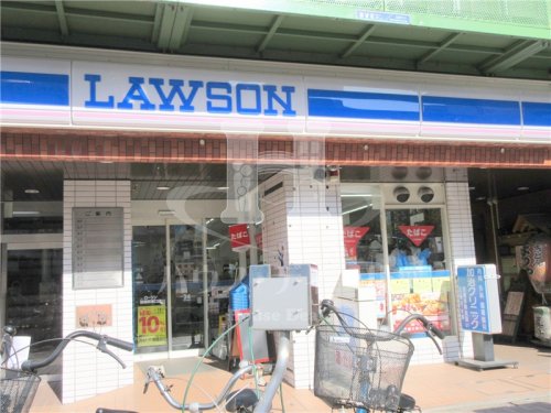 コンビニ　ローソン板橋駅東口店（コンビニ）まで736m