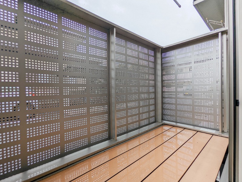 バルコニー　図面と現状に相違がある場合には現状を優先