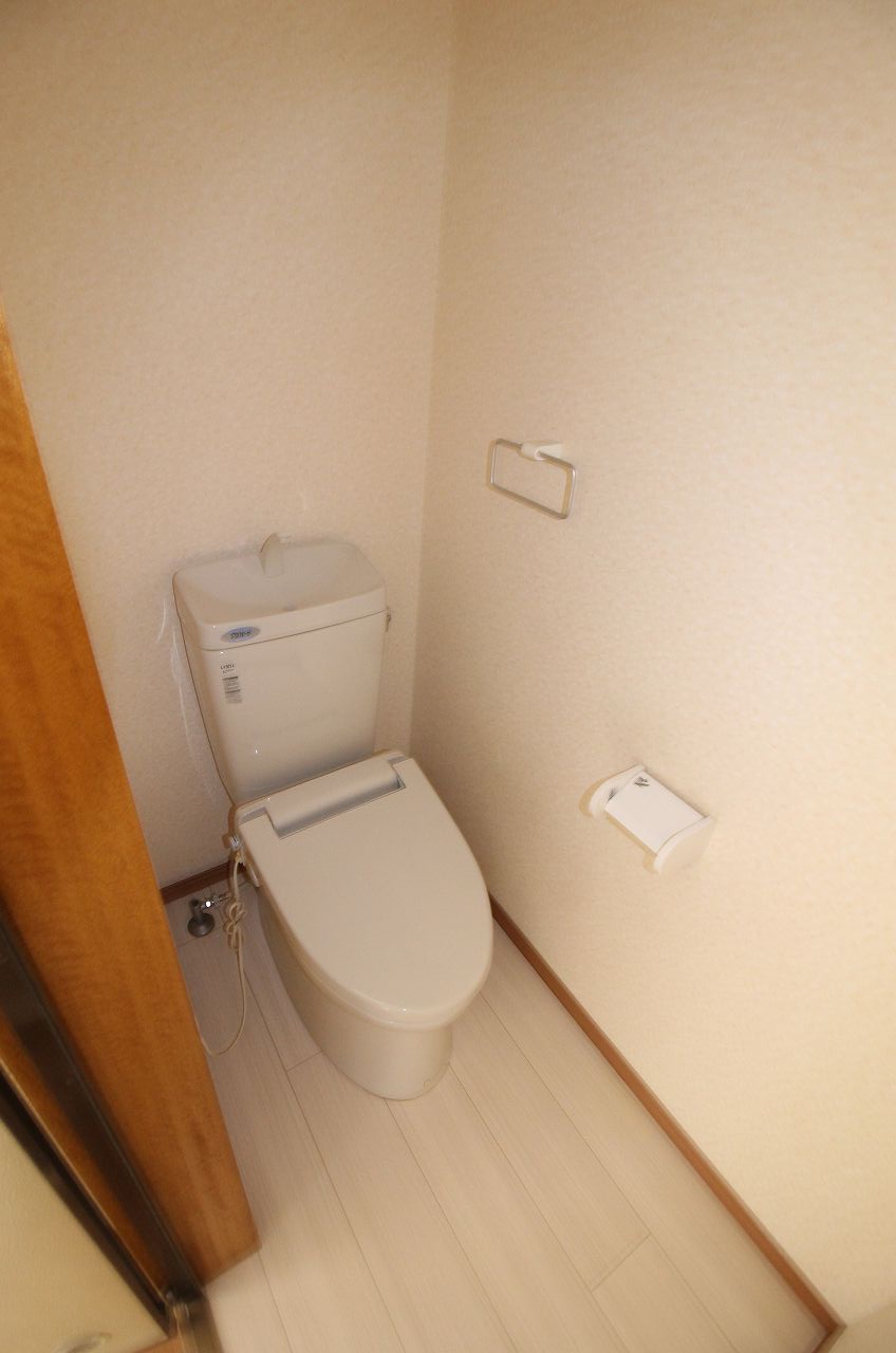 トイレ　別の部屋の写真です