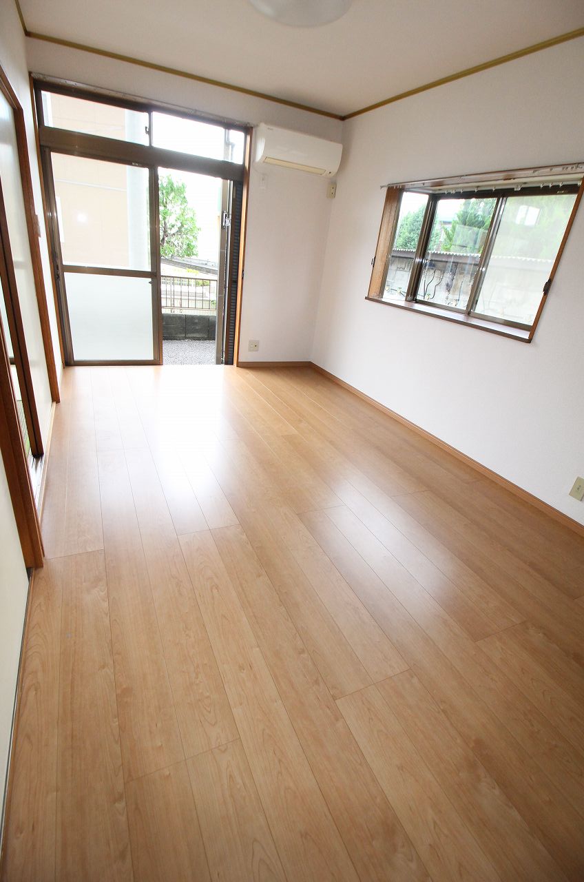 居室・リビング　別の部屋の写真です