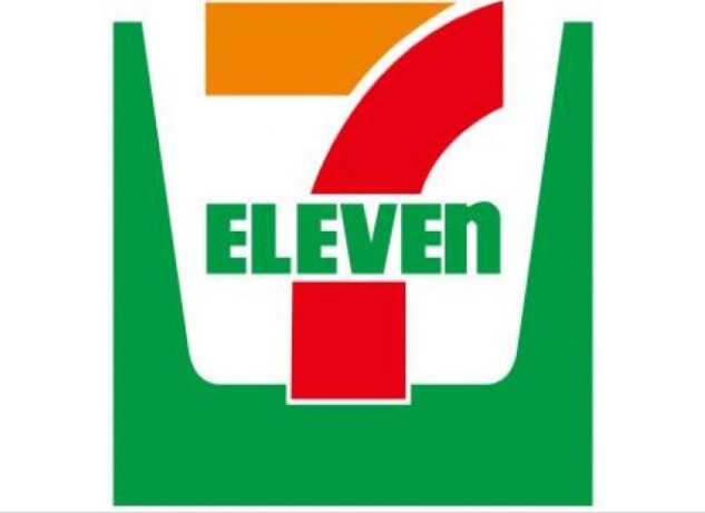 コンビニ　セブン-イレブン久留米六ツ門店（コンビニ）まで391m