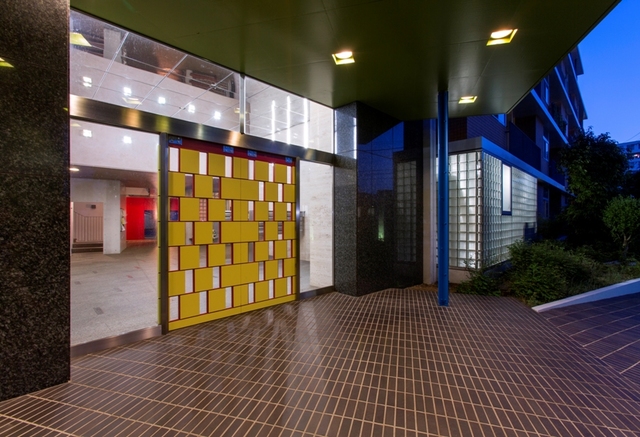 エントランス　エントランス外自動扉