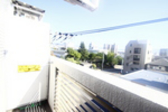 バルコニー　※別部屋の写真です