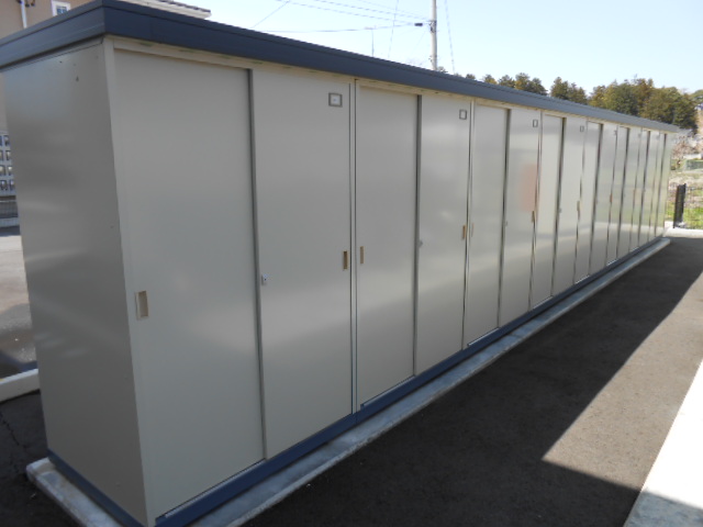 その他設備　各戸個別の屋外物置完備（冬用タイヤ等収納可能）